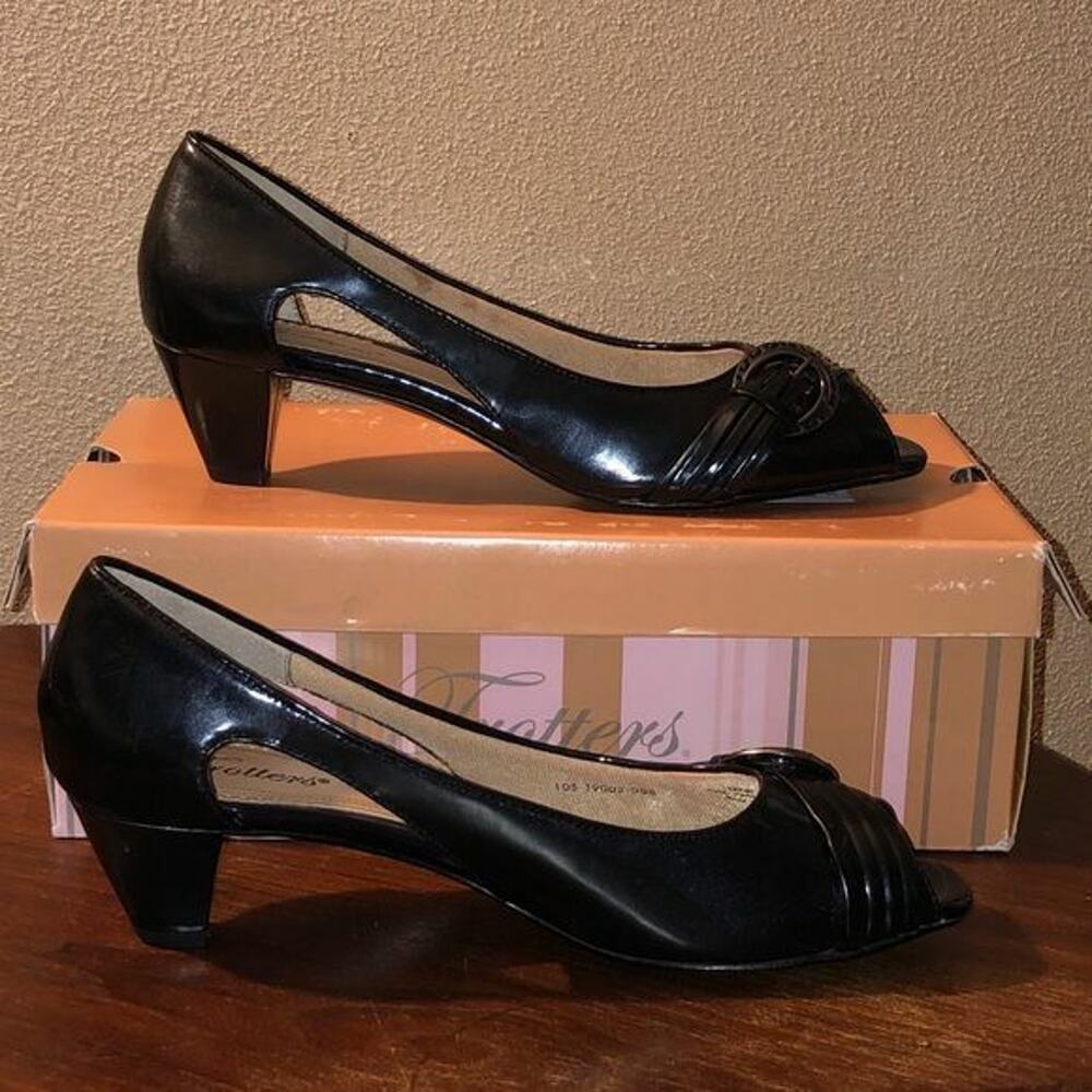 Trotters Maxine Preppy Academia Professional Patent Leather Peep Open Toe Heels